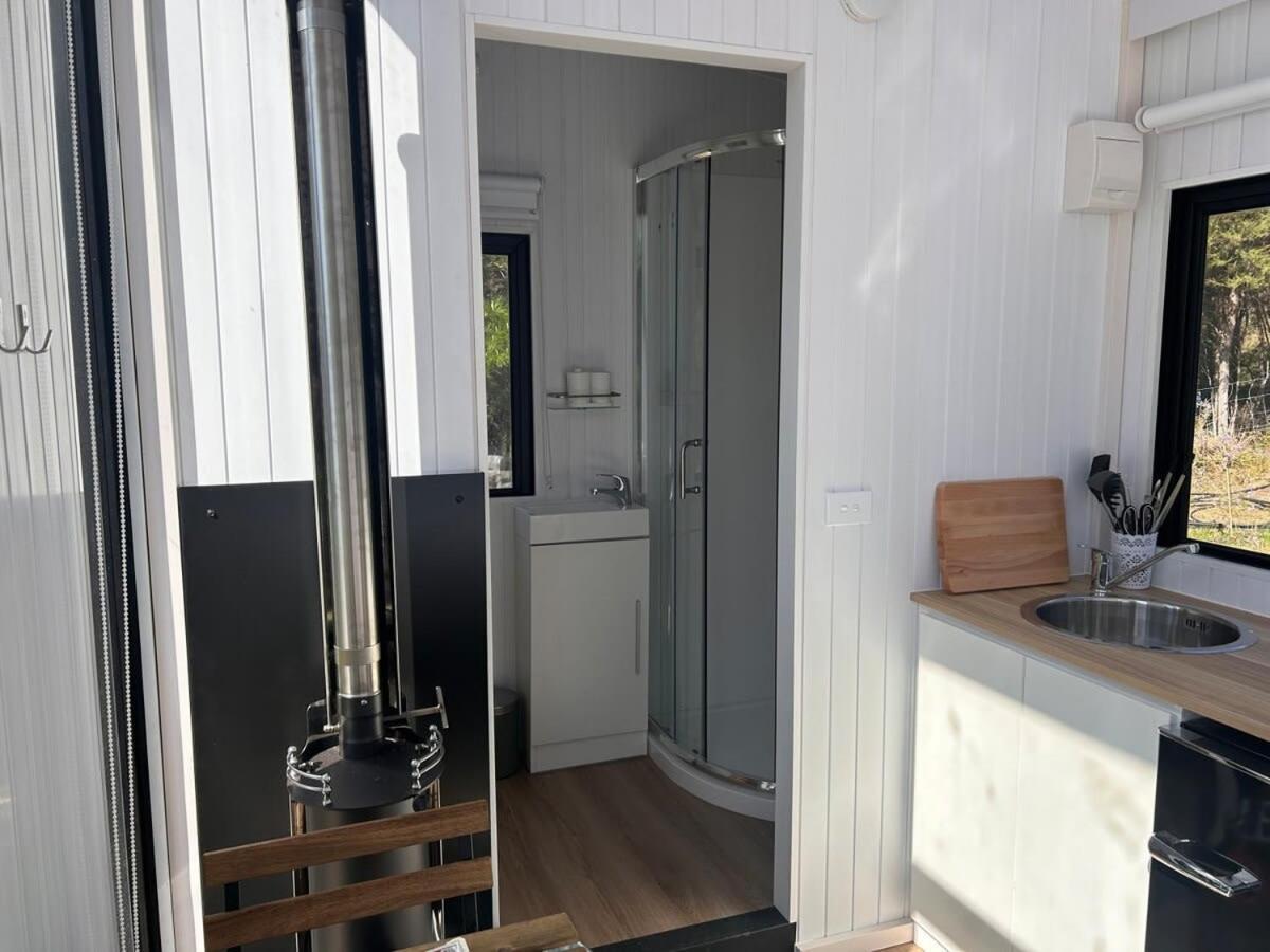 Villa Ruru Tiny House By Tiny Away Rangihaeata Exterior foto